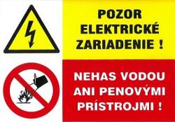 Pozor elektrick ZARIADENIE! Nehas vodou ani penovmi prstroj 74x105mm - samolepka